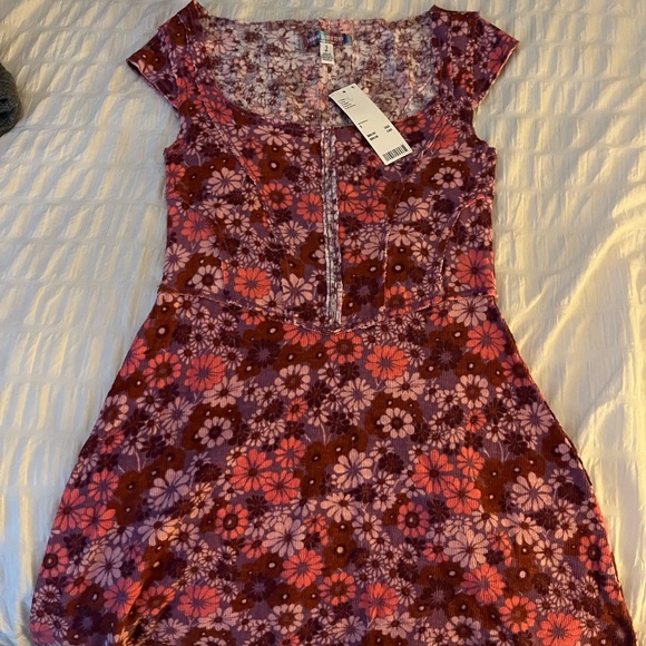 NWT Urban Outfitters Flower Power Dress🌸 - Picture 3 of 6